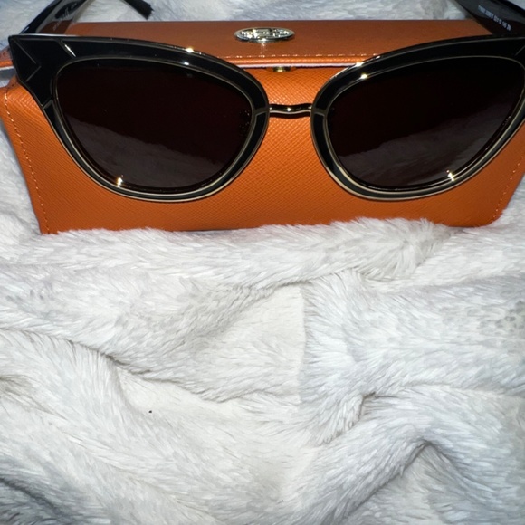 Tory Burch sunglasses - Picture 6 of 7